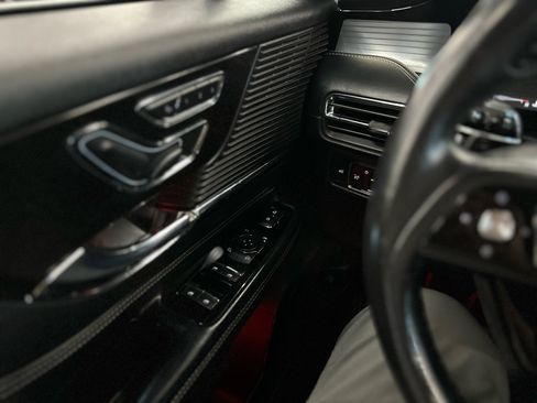 Used 2021 Lincoln Corsair AWD w/ Premium Package image 23