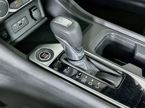 Used 2025 Nissan Sentra SV FWD image 24