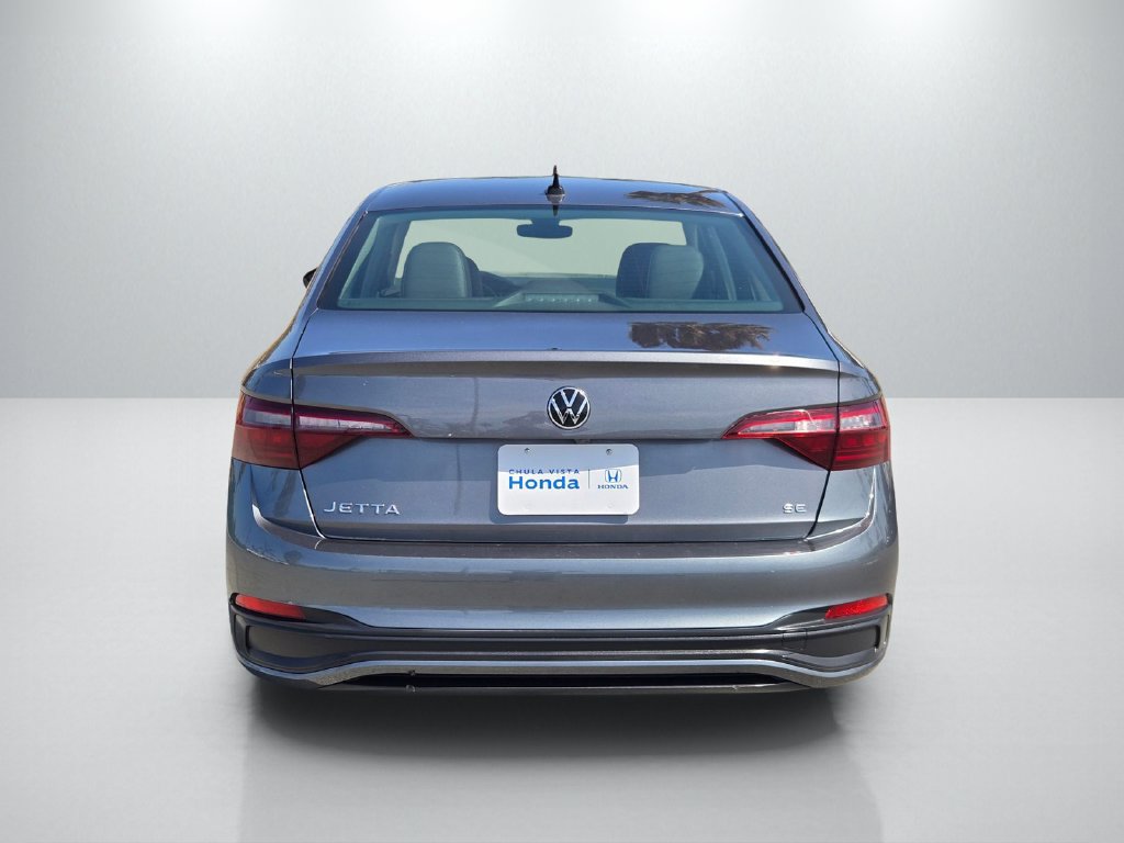 Used 2024 Volkswagen Jetta SE FWD image 5