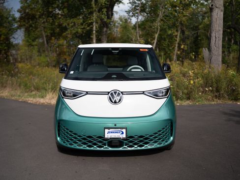 New 2025 Volkswagen ID. Buzz Pro S Plus image 3