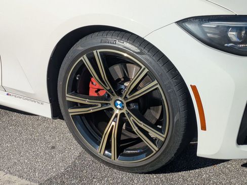 Used 2022 BMW 330i Sedan w/ M Sport Package RWD image 5