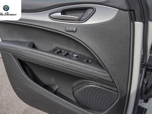 New 2025 Alfa Romeo Stelvio Sprint w/ Veloce Package AWD/4WD image 22