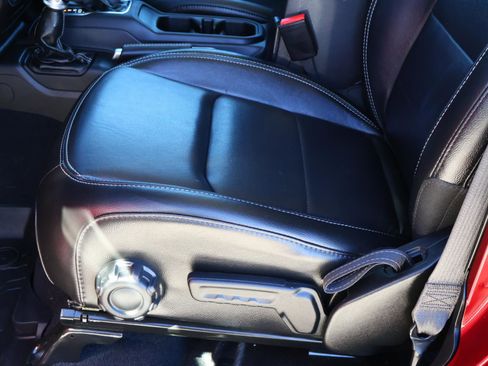 Used 2022 Jeep Wrangler Unlimited Sahara w/ Cold Weather Group image 15