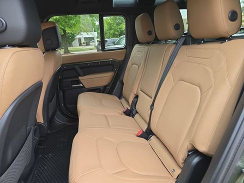 Certified 2026 Land Rover Defender 110 X-Dynamic SE AWD/4WD image 13