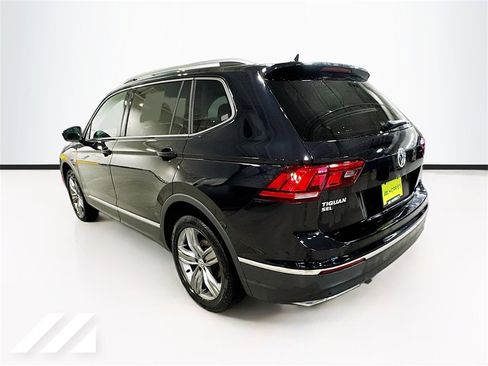 Used 2020 Volkswagen Tiguan SEL w/ Tiguan Two-Row MDO Package image 7