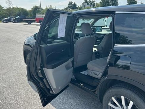 Used 2021 Honda Pilot EX image 28