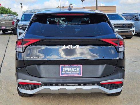 Used 2023 Kia Sportage EX FWD image 7