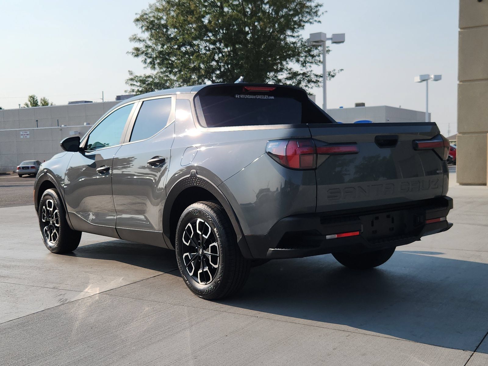 Used 2024 Hyundai Santa Cruz SE AWD/4WD image 3