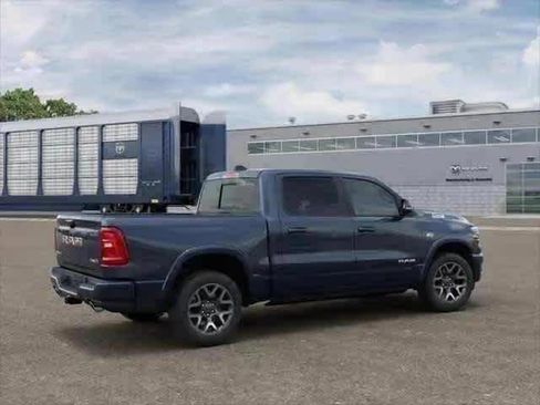 New 2026 RAM 1500 Laramie AWD/4WD image 21