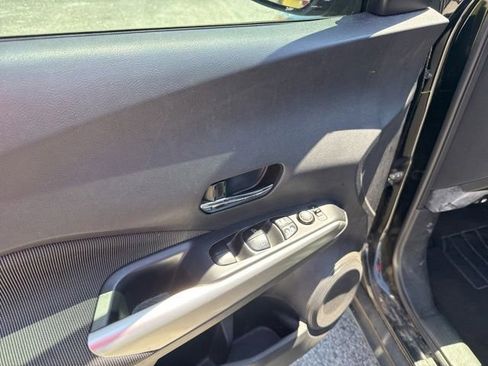 Used 2020 Nissan Kicks SV FWD image 22