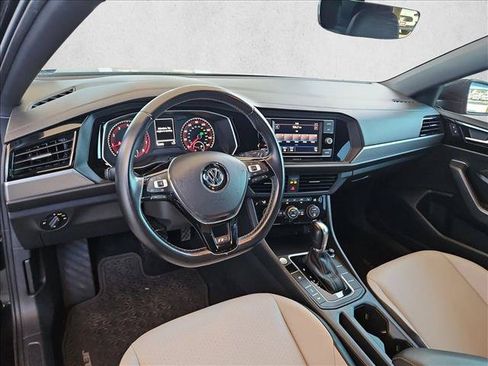 Used 2019 Volkswagen Jetta R-Line FWD image 10