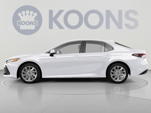 Used 2024 Toyota Camry LE FWD image 2