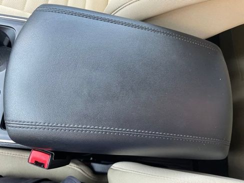Used 2023 Ford Edge SE AWD/4WD image 35