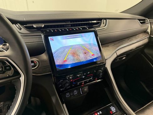 Used 2024 Jeep Grand Cherokee L Overland image 82