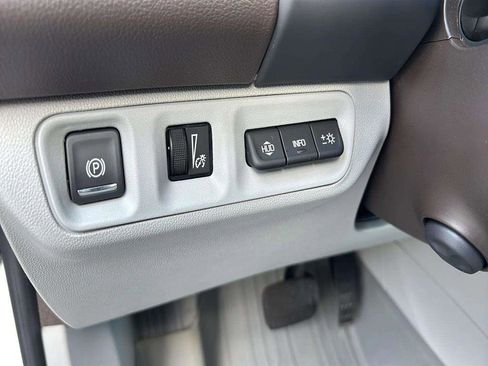 Used 2023 GMC Acadia SLT w/ Technology Package image 22