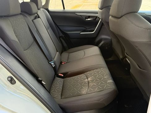 Used 2020 Toyota RAV4 XLE w/ Convenience Package AWD/4WD image 27