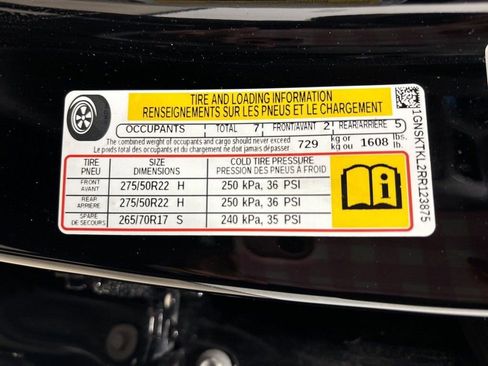 Used 2024 Chevrolet Tahoe High Country AWD/4WD image 25