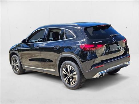 New 2026 Mercedes-Benz GLA 250 image 9