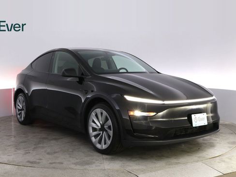 Used 2026 Tesla Model Y Long Range AWD/4WD image 13