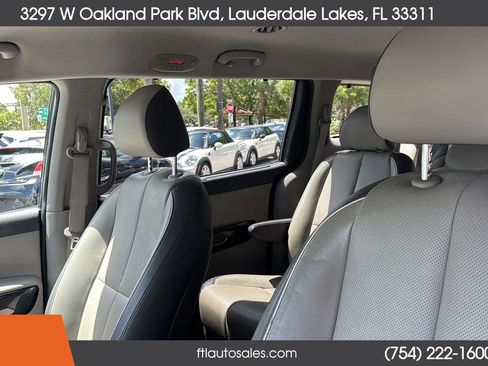 Used 2015 Kia Sedona EX FWD image 25