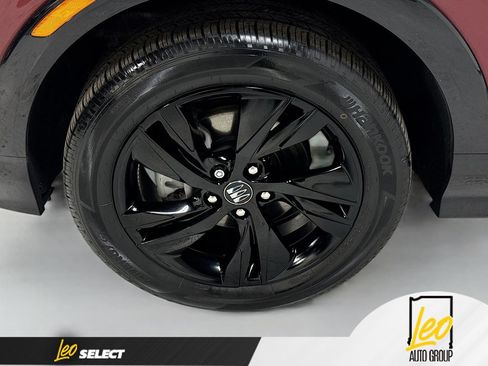 Used 2024 Buick Encore GX Sport Touring w/ Comfort Package AWD/4WD image 32