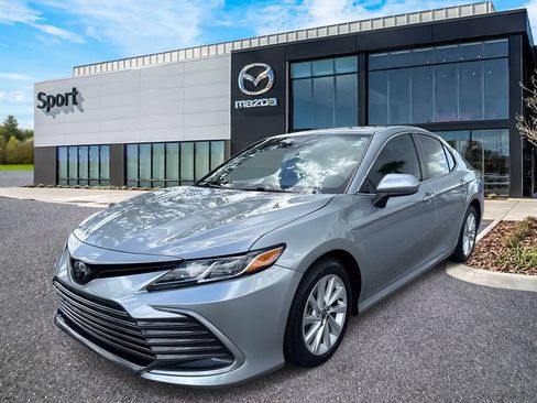 Used 2023 Toyota Camry LE FWD image 8