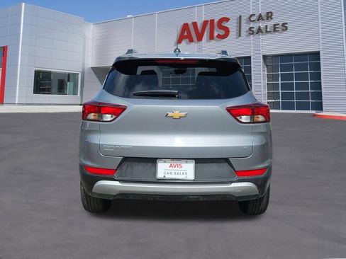 Used 2025 Chevrolet TrailBlazer LT AWD/4WD image 5
