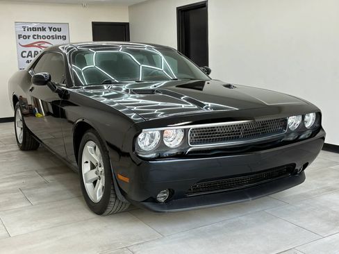 Used 2013 Dodge Challenger SXT RWD image 14