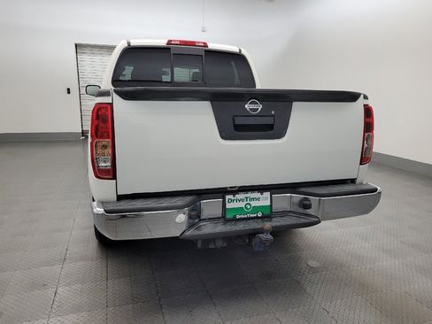 Used 2019 Nissan Frontier SV image 6