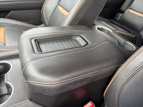 Used 2023 GMC Yukon XL AT4 w/ Technology Package image 19