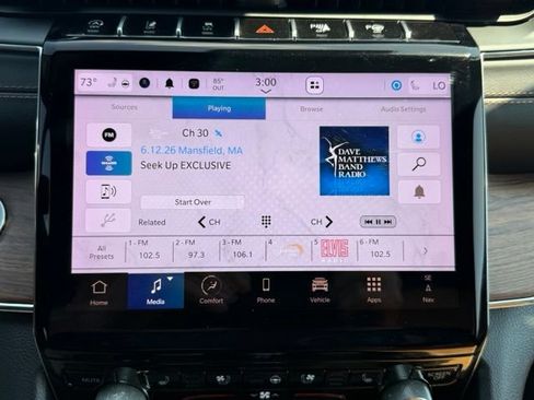 Used 2024 Jeep Grand Cherokee L Summit w/ Luxury Tech Group V AWD/4WD image 29