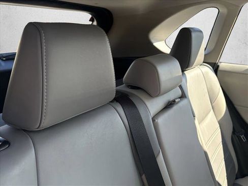 Used 2021 Toyota RAV4 XLE Premium image 16