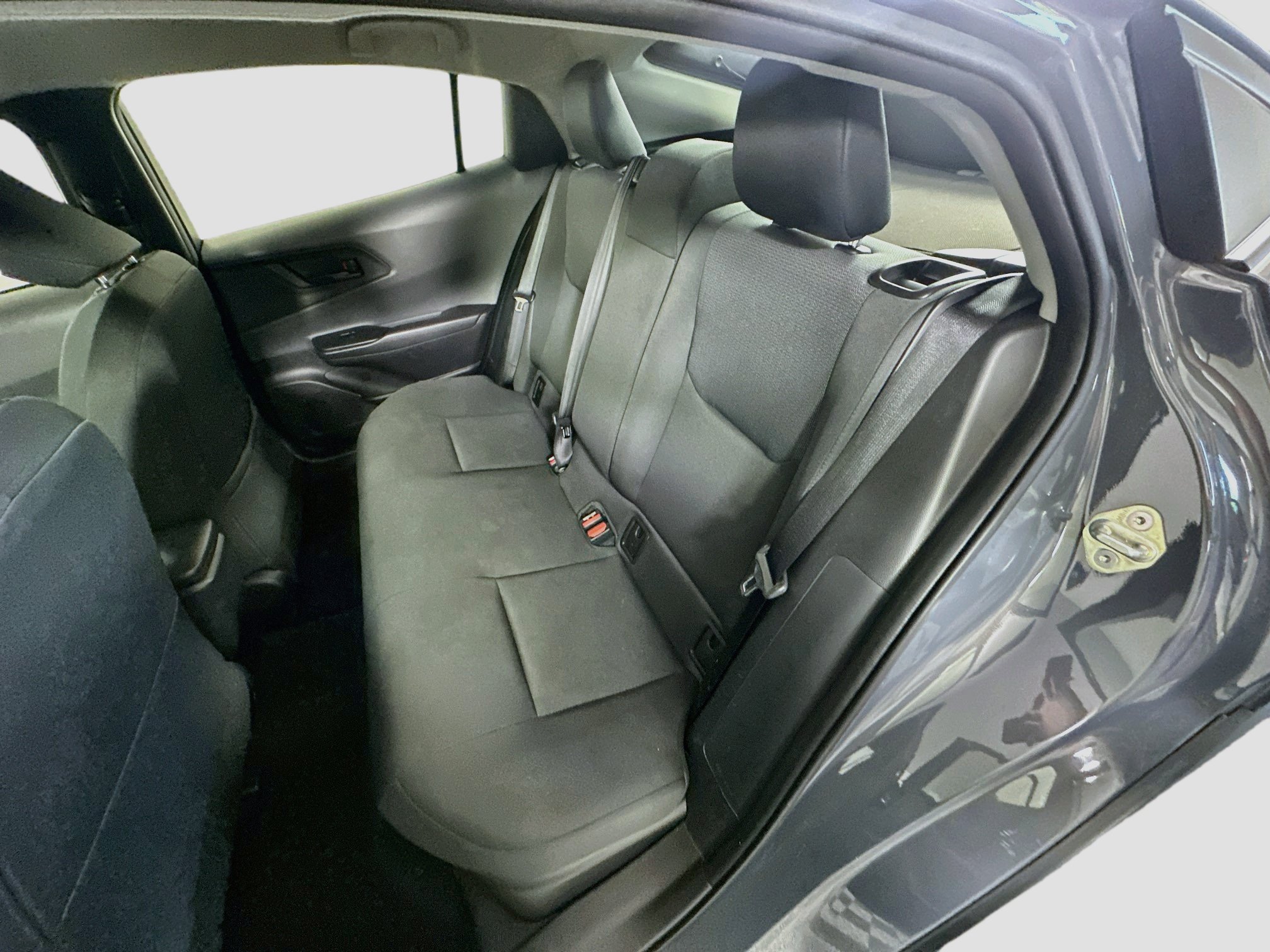 Used 2025 Toyota Prius LE FWD image 27