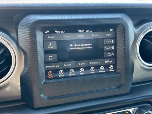 Used 2021 Jeep Wrangler Unlimited Sahara AWD/4WD image 44