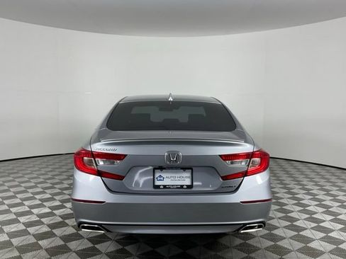 Used 2018 Honda Accord Sport image 6