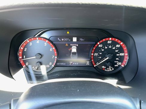 Used 2022 Nissan Frontier PRO-4X image 16