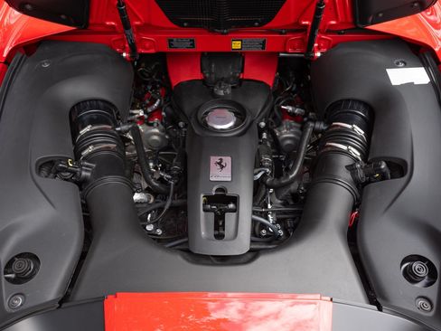 Used 2023 Ferrari F8 Tributo RWD image 22