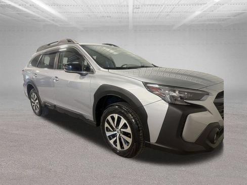 Used 2024 Subaru Outback Premium AWD/4WD image 12