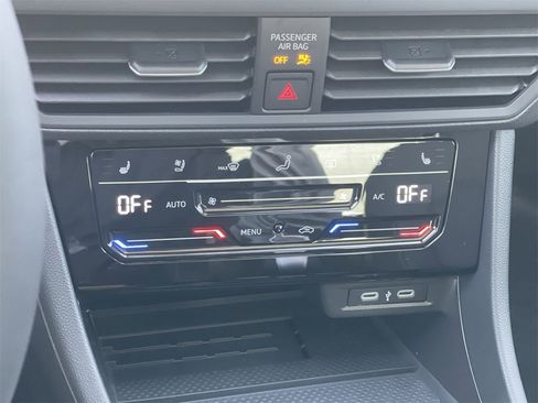 New 2026 Volkswagen Jetta SEL image 24