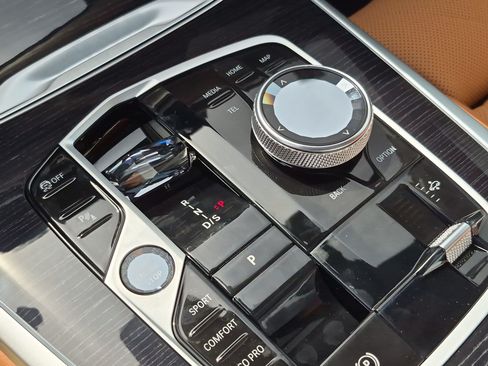 New 2027 BMW X7 xDrive40i w/ Executive Package AWD/4WD image 26