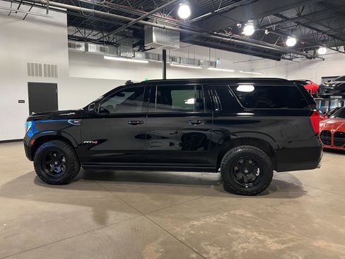 Used 2022 GMC Yukon SLT w/ SLT Luxury Package image 6