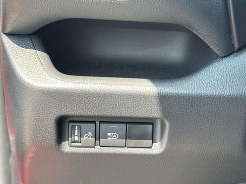 Used 2023 Toyota RAV4 LE AWD/4WD image 22