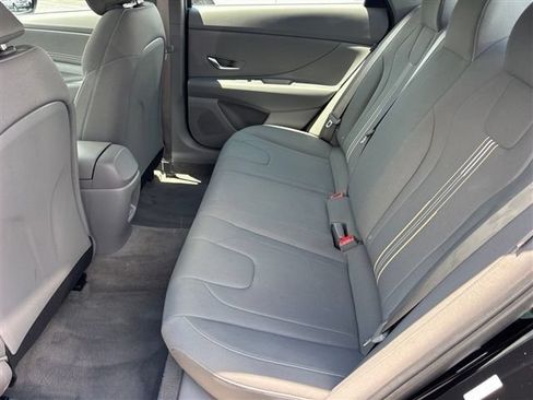 Used 2025 Hyundai Elantra Sport FWD image 18