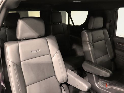 Certified 2022 Cadillac Escalade ESV Luxury AWD/4WD image 22