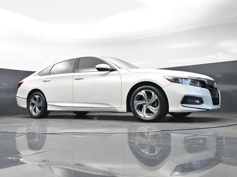 Used 2020 Honda Accord EX image 27
