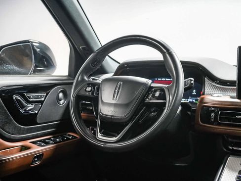 Used 2023 Lincoln Aviator Grand Touring w/ Class IV Trailer Tow Package image 17