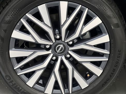 Used 2025 Nissan Altima 2.5 SV FWD image 54