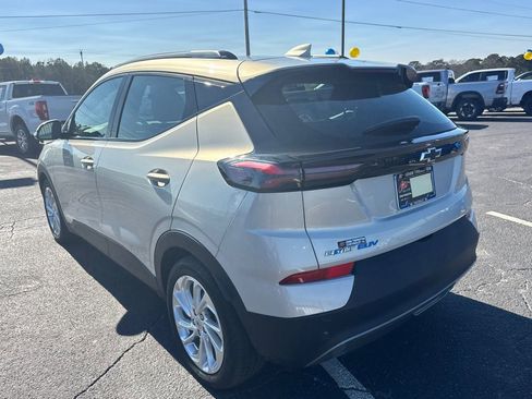 Used 2022 Chevrolet Bolt EUV LT image 8
