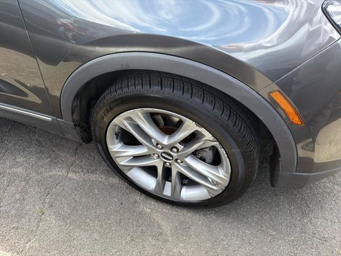 Used 2019 Lincoln MKC Reserve w/ MKC Climate Package AWD/4WD image 4