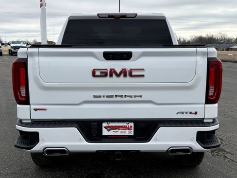 Used 2023 GMC Sierra 1500 AT4 w/ Technology Package image 4